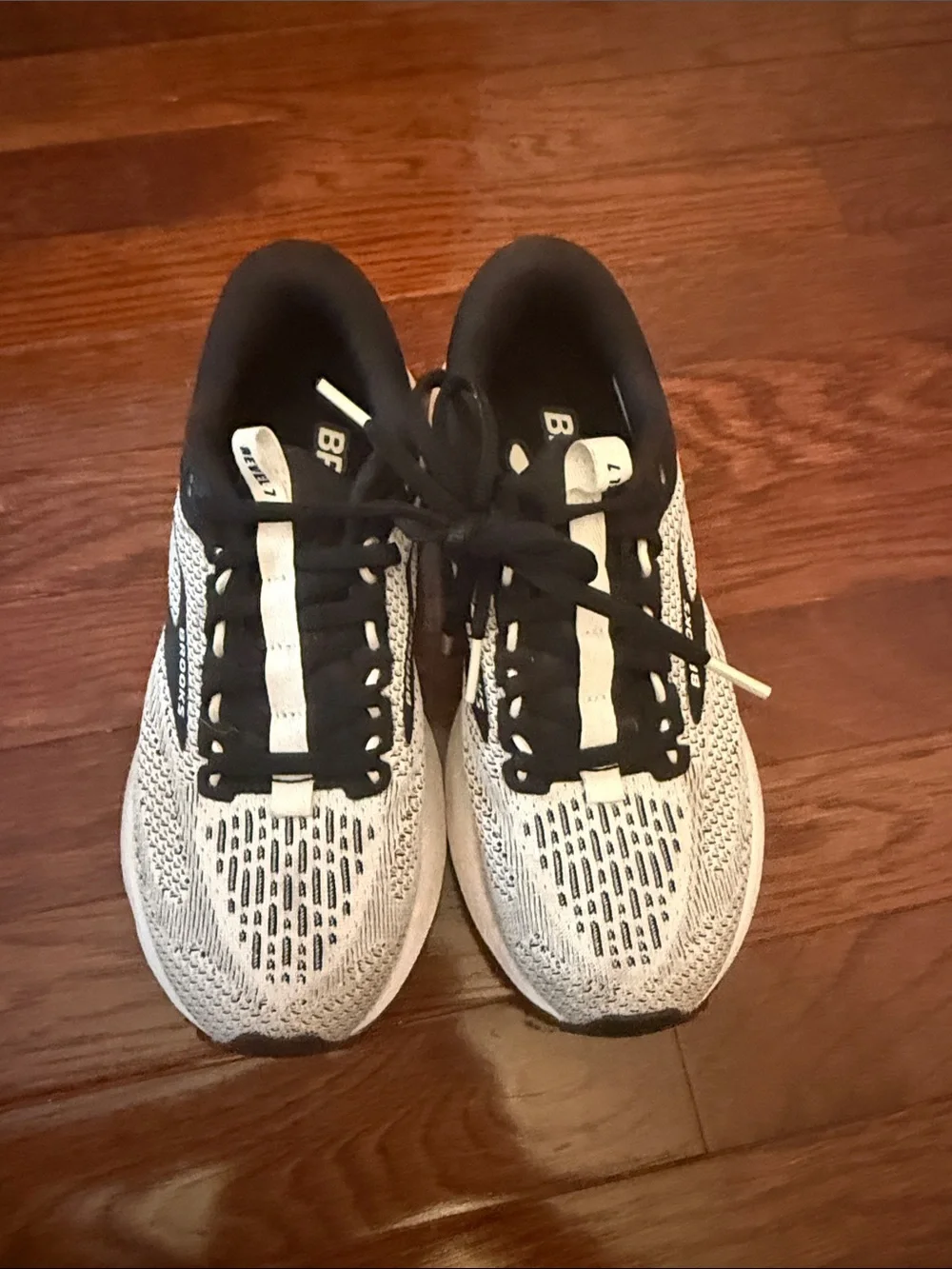 Brooks lightweight knit